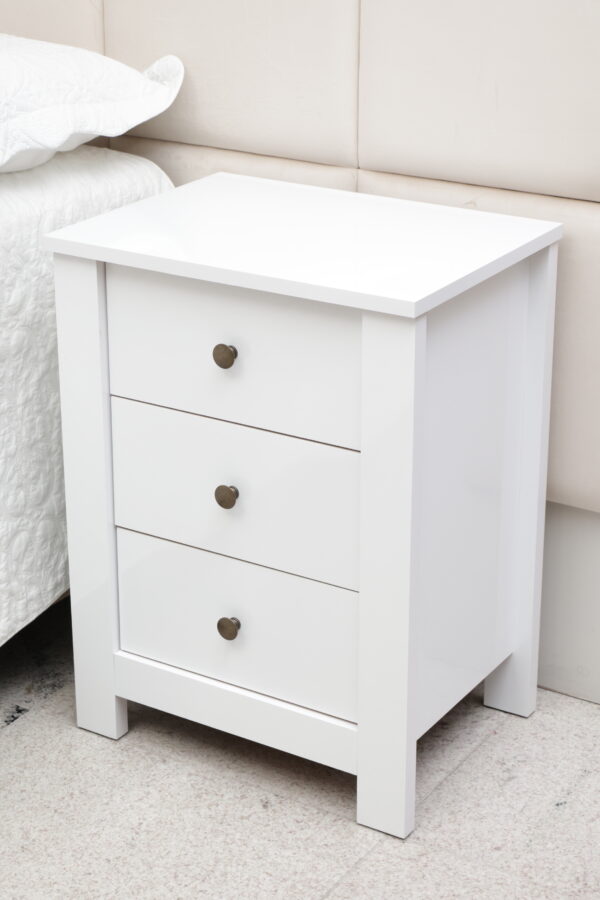 Mesa Lateral de Quarto Maggiore com 3 Gavetas Branco