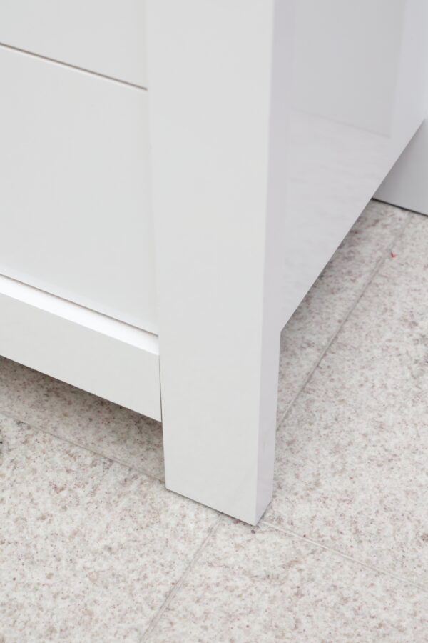 Mesa Lateral de Quarto Maggiore com 3 Gavetas Branco