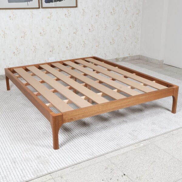 Cama Turca 1,40 Amêndoa