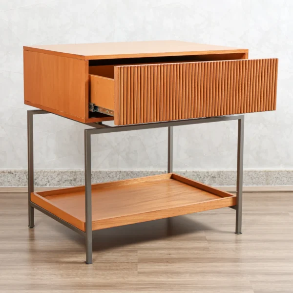 Mesa Lateral de Quarto Neo Amêndoa