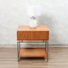 Mesa Lateral de Quarto Neo Amêndoa
