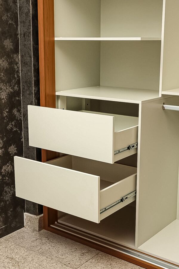 Guarda-roupa TW703 2,67m Freijo/Off/Espelho
