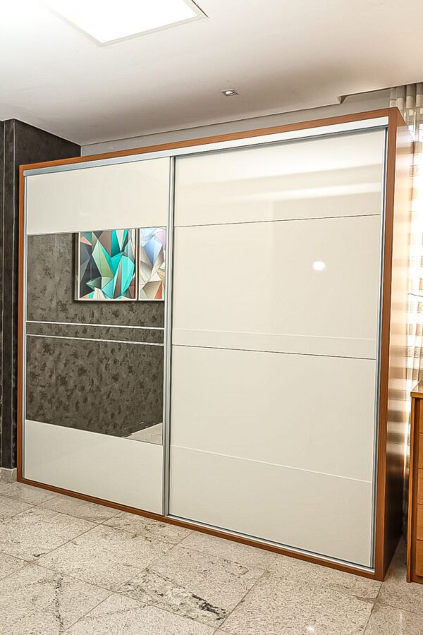 Guarda-roupa TW703 2,67m Freijo/Off/Espelho